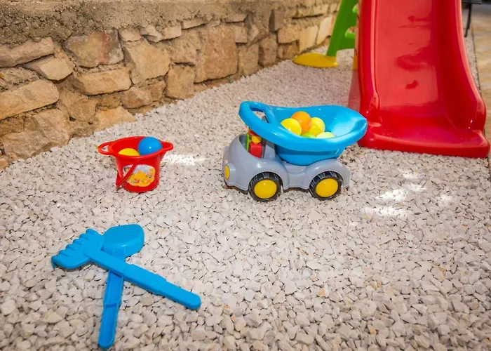 Bobeta 4 By Interhome ויר